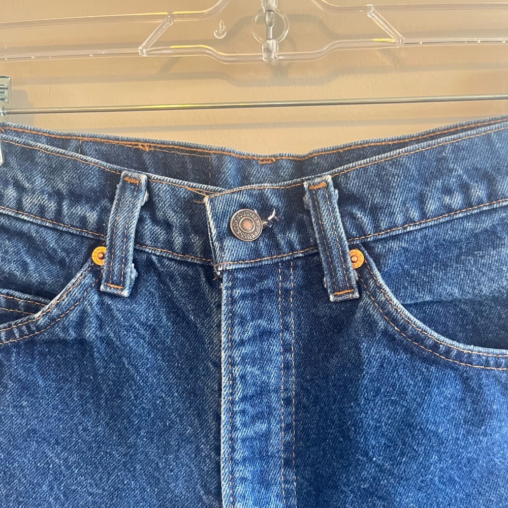 Levi’s Orange Tab Dark Wash Cut Off Shorts - Picture 3 of 11